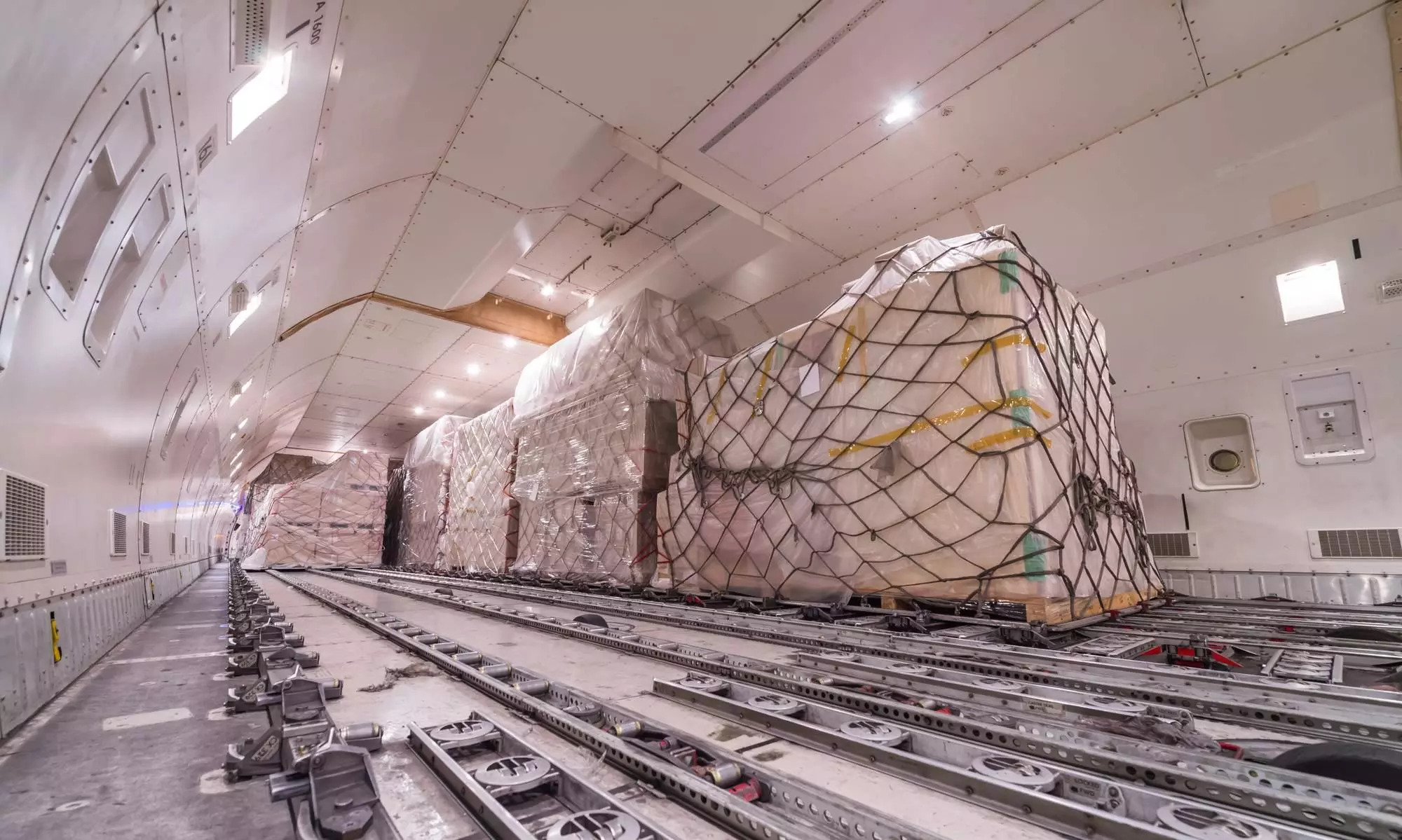 India-Europe April first week air cargo spot rates rose to $4.13/kilo