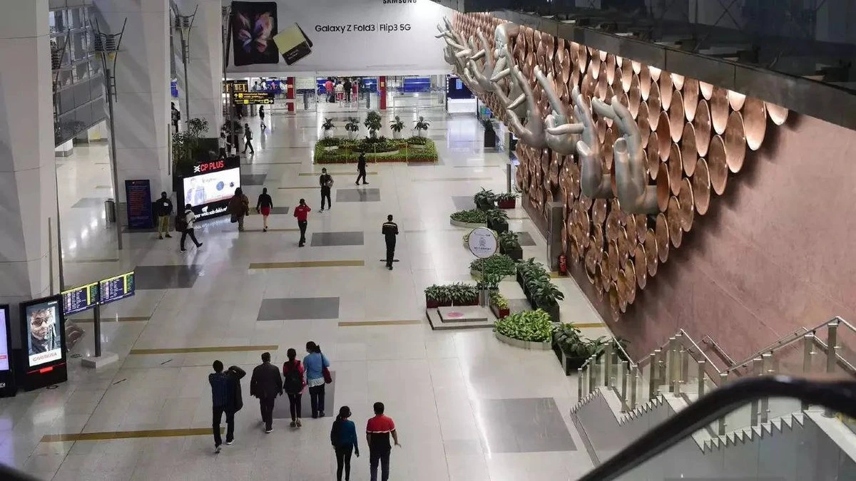 Delhi airport becomes first airport to run on hydro and solar power