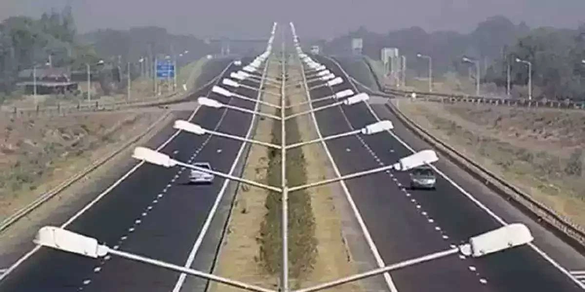 Presentation on CAG's Bharatmala Pariyojana report to PAC