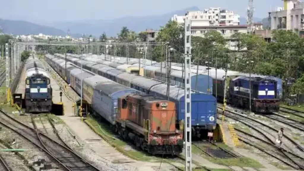 Indian Railways’ Mission Raftaar gathers steam, New Delhi-Mumbai and New Delhi-Howrah routes set for speed enhancement