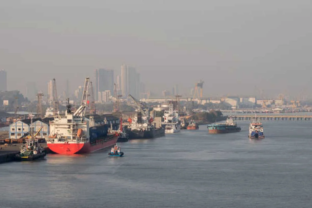 India Targets 10,000 MTPA Port Capacity by 2047: Sonowal