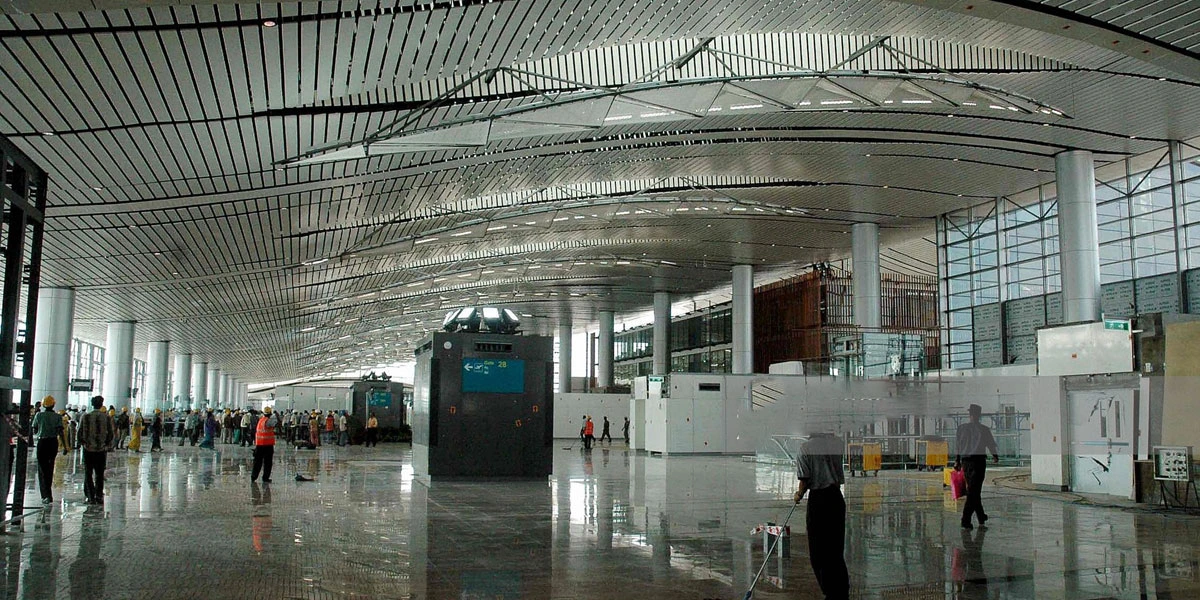 Solar power helps GMR Hyderabad airport saves Rs 10 cr a year Solar power helps GMR Hyderabad airport saves Rs 10 cr a year