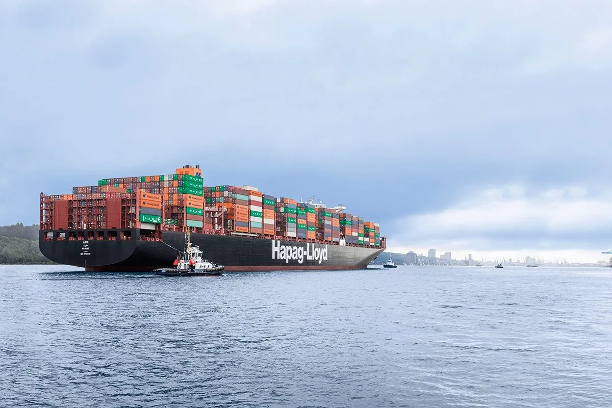 Hapag-Lloyd and Seaspan retrofit five ships to run on methanol engines