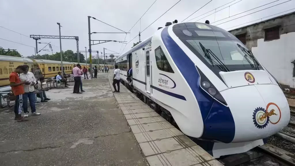 Indian Railways extends service of Uttar Pradesh’s second Vande Bharat Express – Check travel time, frequency, stoppages and more