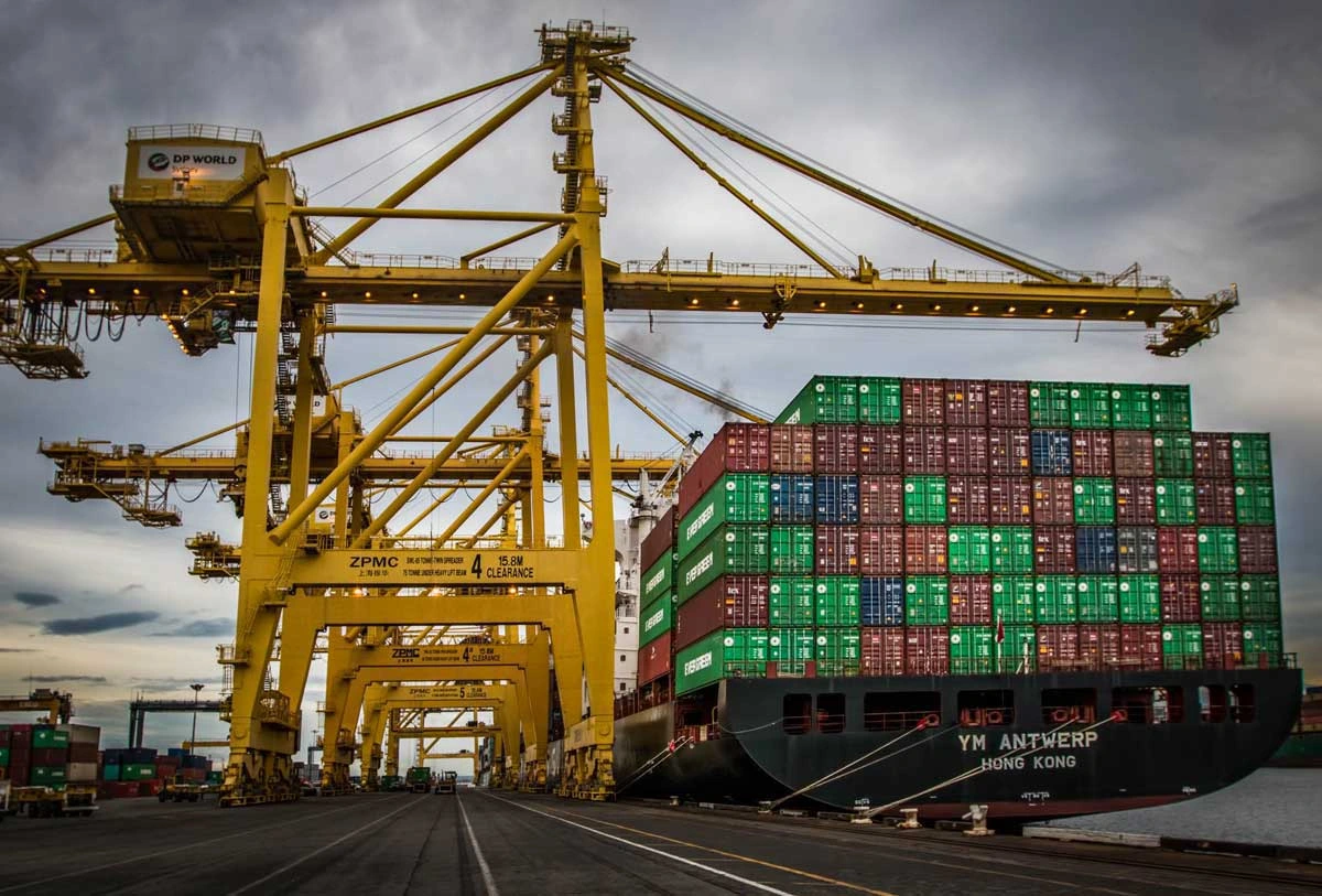 Global container rates stabilise amid supply chain shift