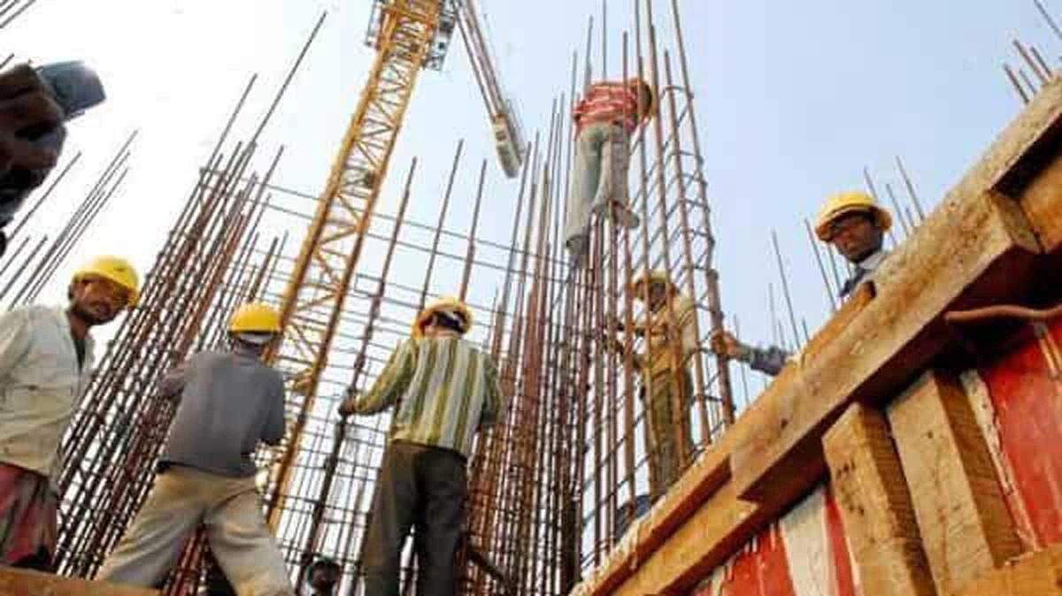 DPIIT reviews 40 critical infra projects across India