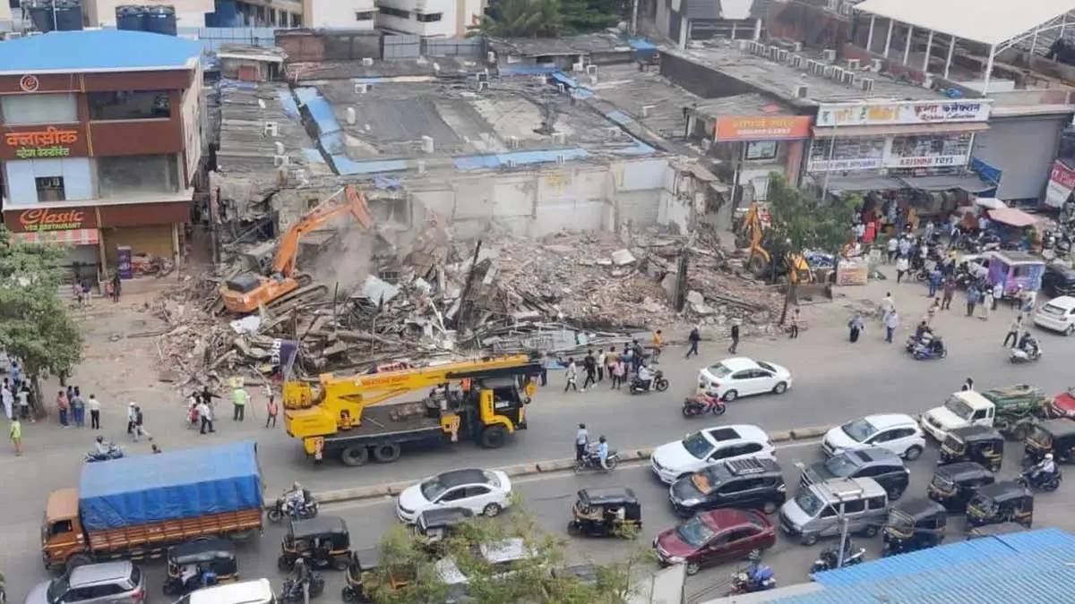 87 structures demolished by BMC for Goregaon-Mulund link road