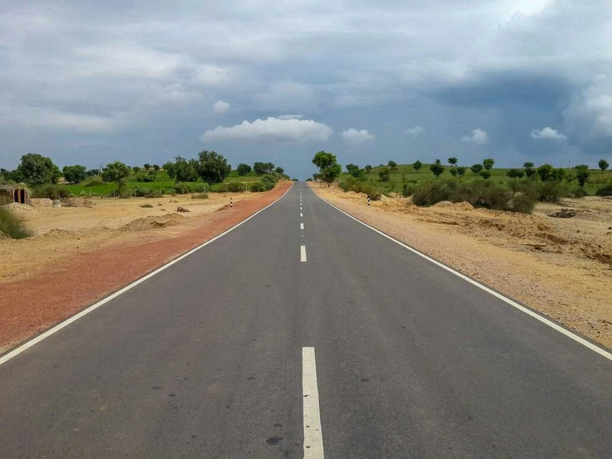CM seeks central approval to declare 50 roads of Rajasthan as NH