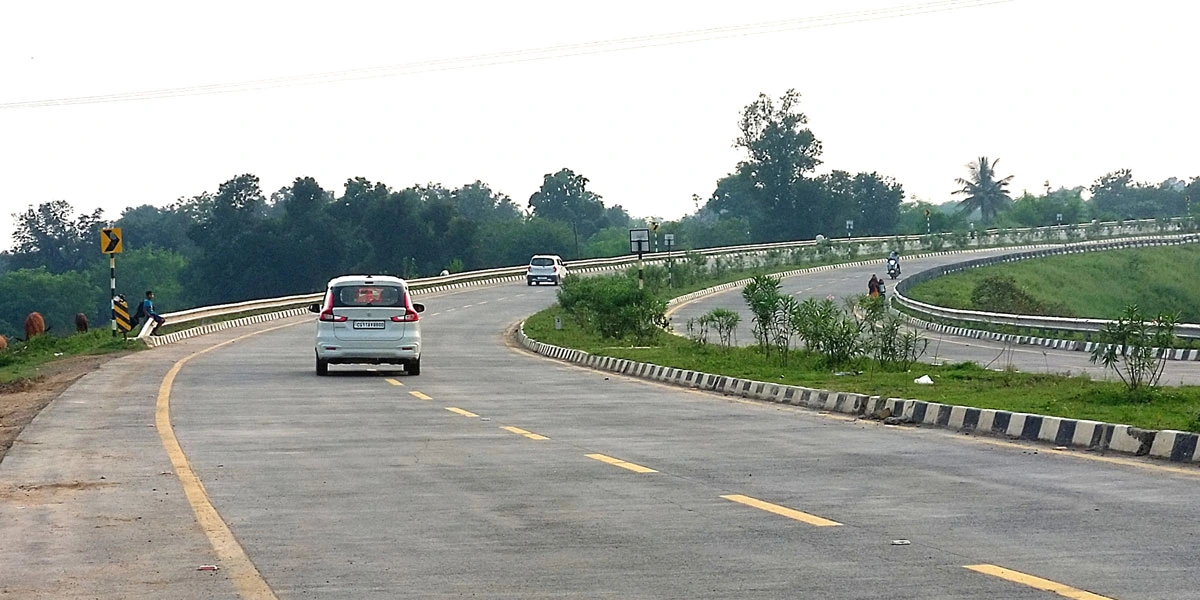 Two TOT projects will fetch NHAI Rs 4,200 crore Two TOT projects will fetch NHAI Rs 4,200 crore