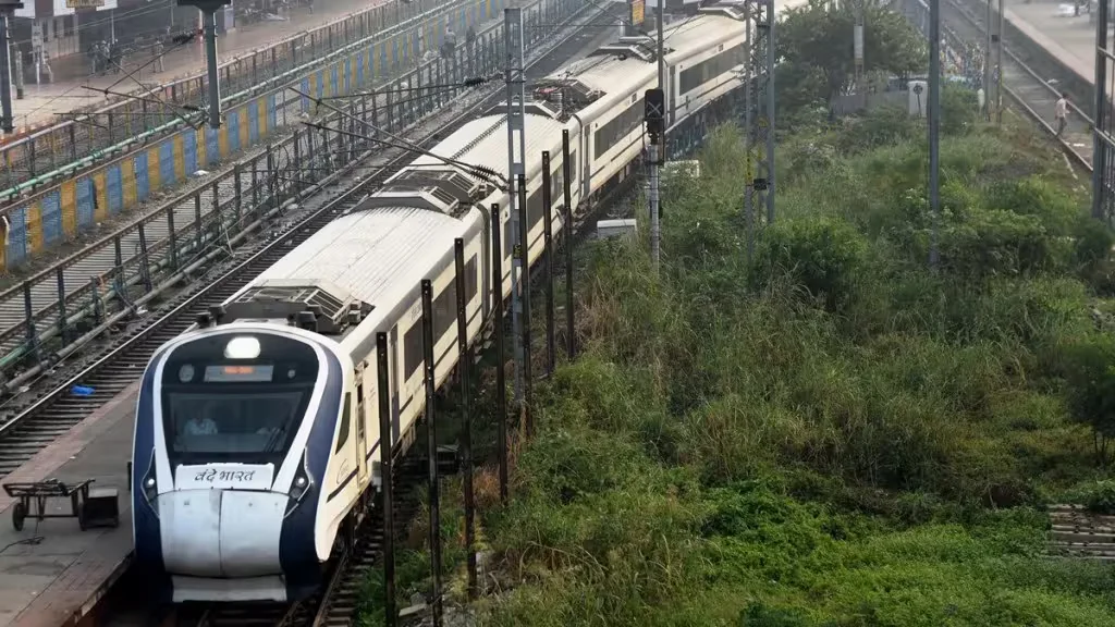 Travelling with Vande Bharat! Indian Railways to offer flight-like services under Yatri Seva Anubandh scheme – Key details